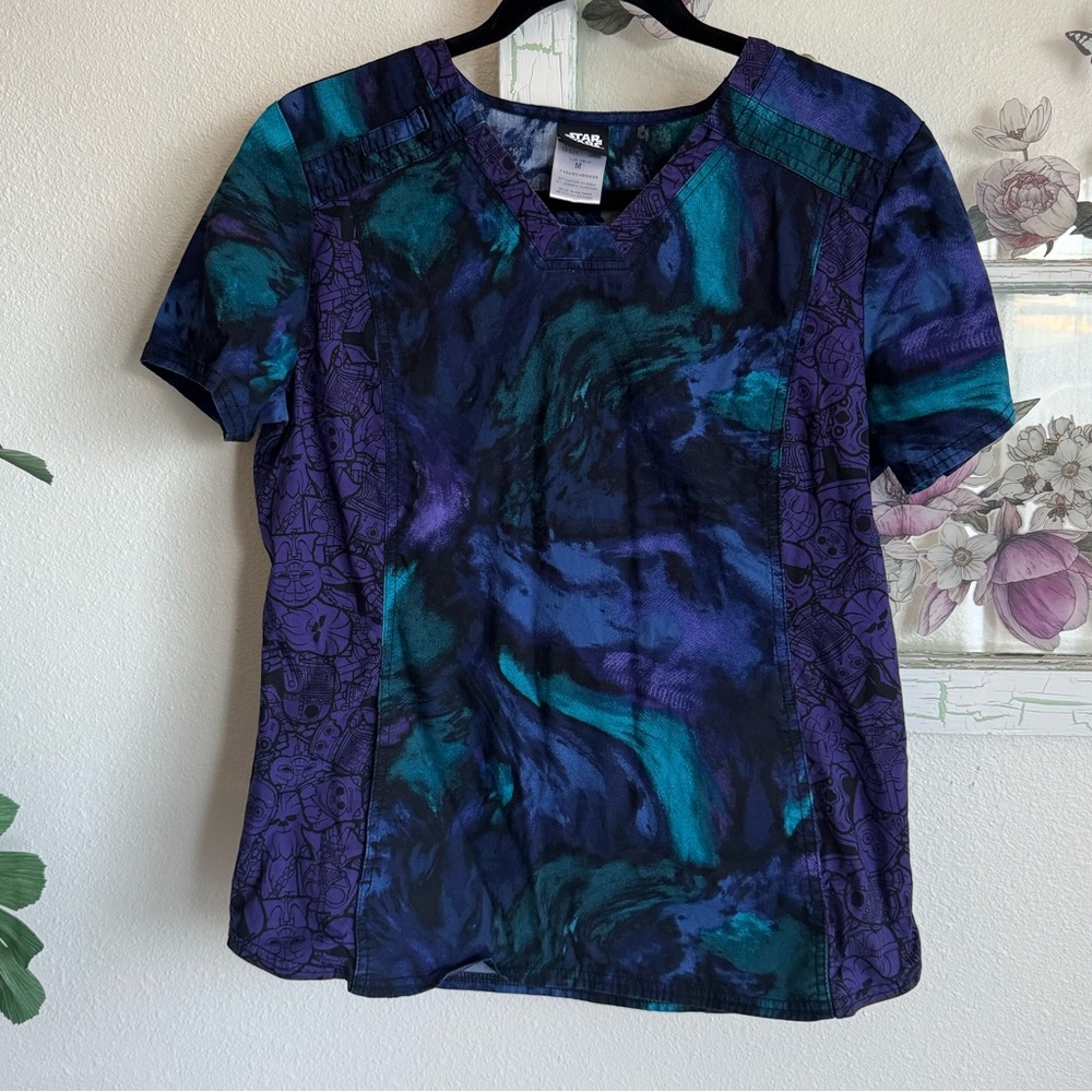 Star Wars Scrub Top Women’s Medium Blue Purple Galaxy Print